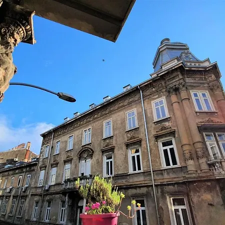 Cont- Luxury Heritage Apartment Rijeka