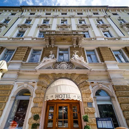Apartment Cont- Luxury Heritage Apartment *