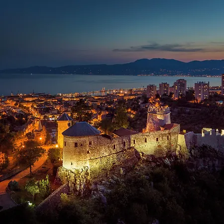 Apartment Cont- Luxury Heritage Apartment Rijeka